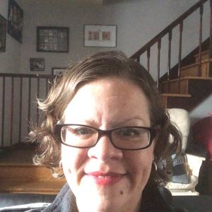 Meet your Posher, Aida